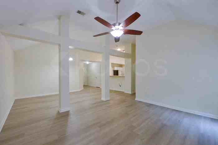 324 Risdon Way - Photo 2 of 24