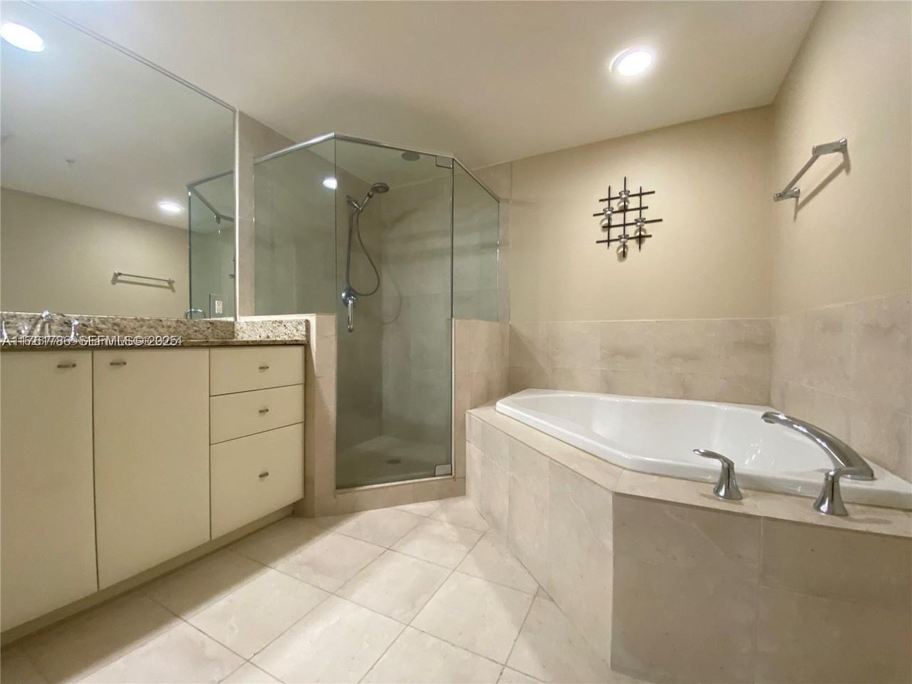 600 West Las Olas Boulevard - Photo 3 of 12