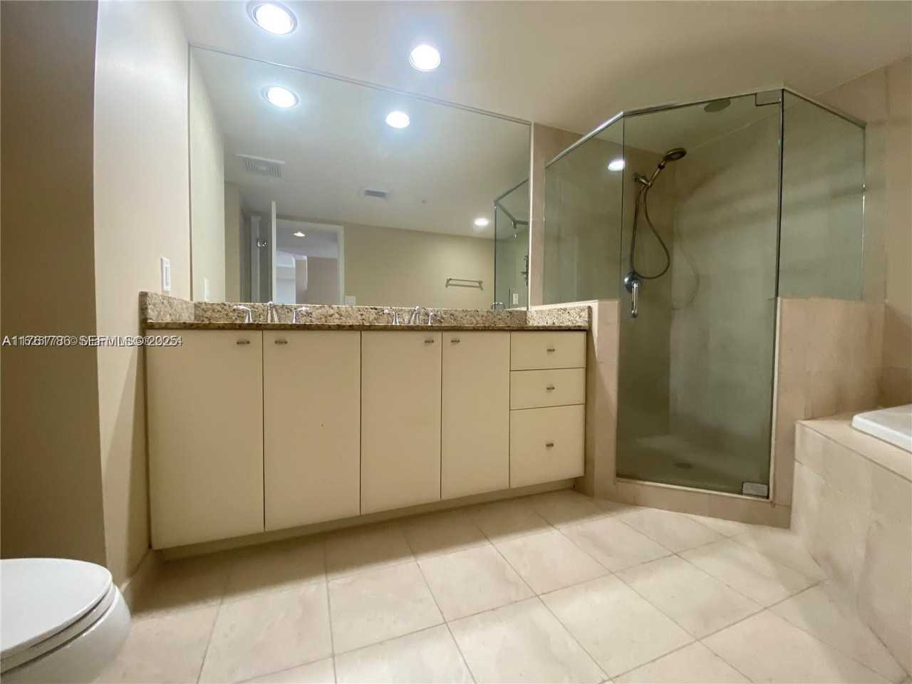 600 West Las Olas Boulevard - Photo 4 of 12