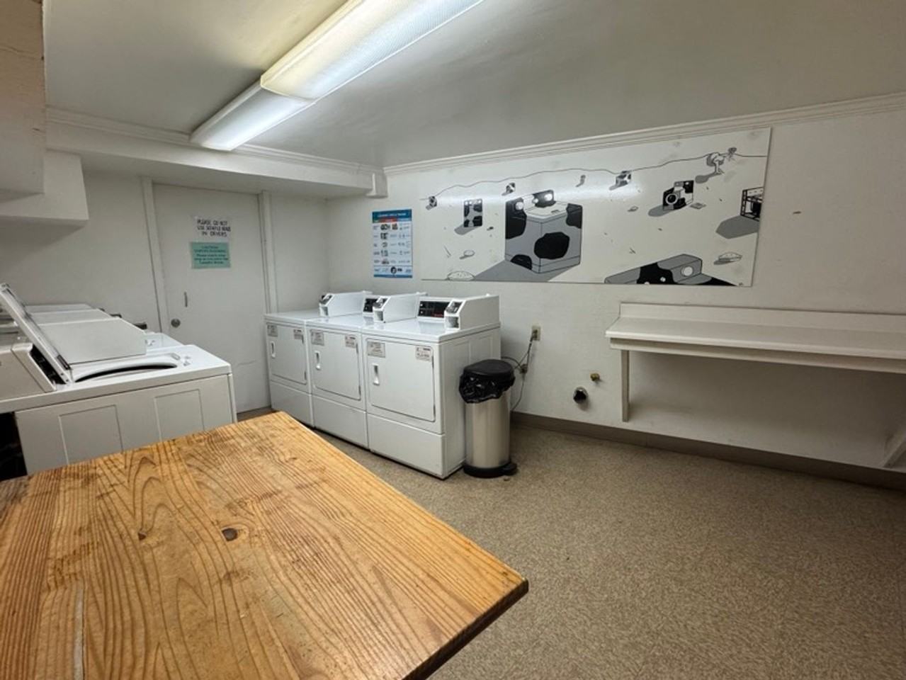 Golden Lantern Apartments - Photo 5 of 5