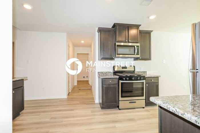 21154 Titian Dr - Photo 7 of 16