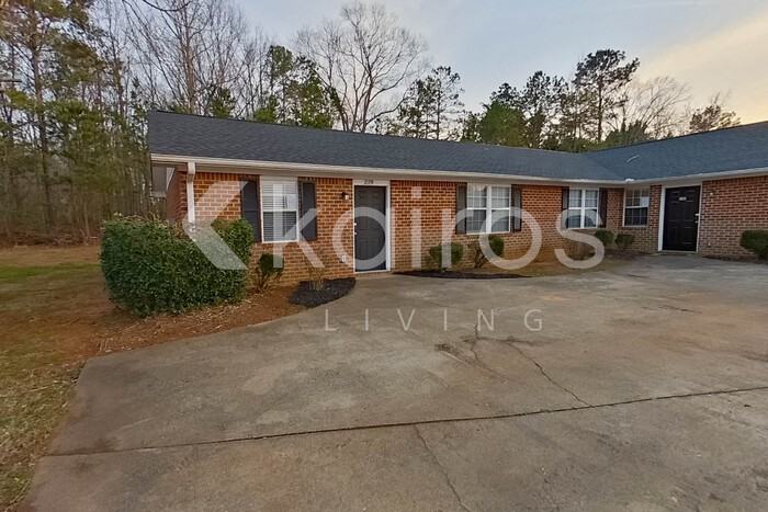 218 Deer Pkwy - Photo 2 of 21