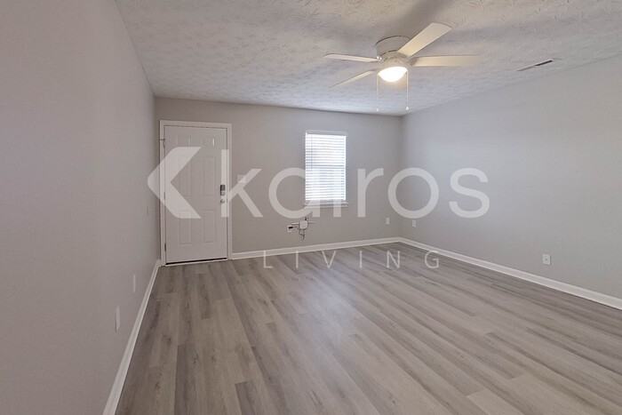 218 Deer Pkwy - Photo 4 of 21