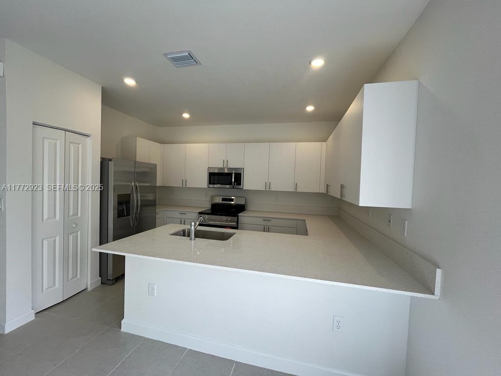 16280 Southwest 292nd Street - Photo 7 of 13