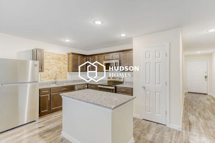 437 Calloway St - Photo 5 of 14