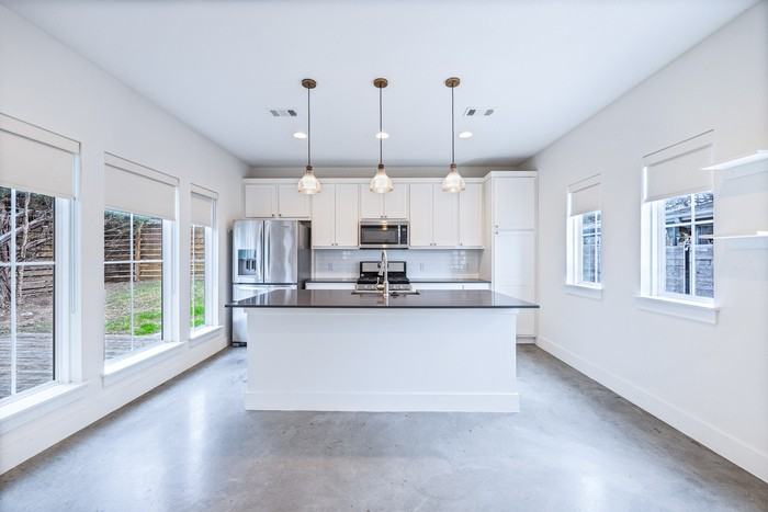 1213 Eleanor St #A - Photo 2 of 18