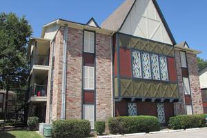 featured image of 1631 Aquarena Springs Dr