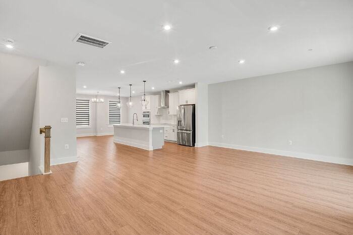 1013 N Lombardy St #B - Photo 6 of 31