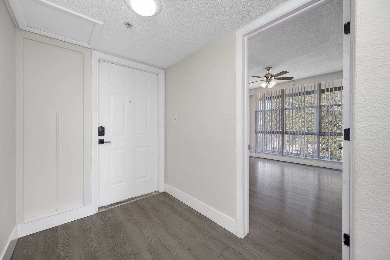 Aria Flats - Photo 5 of 25