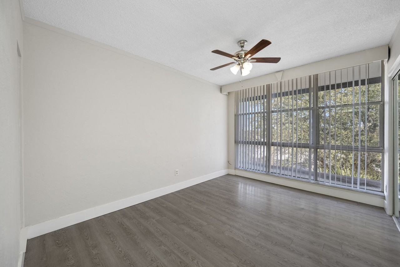 Aria Flats - Photo 6 of 25