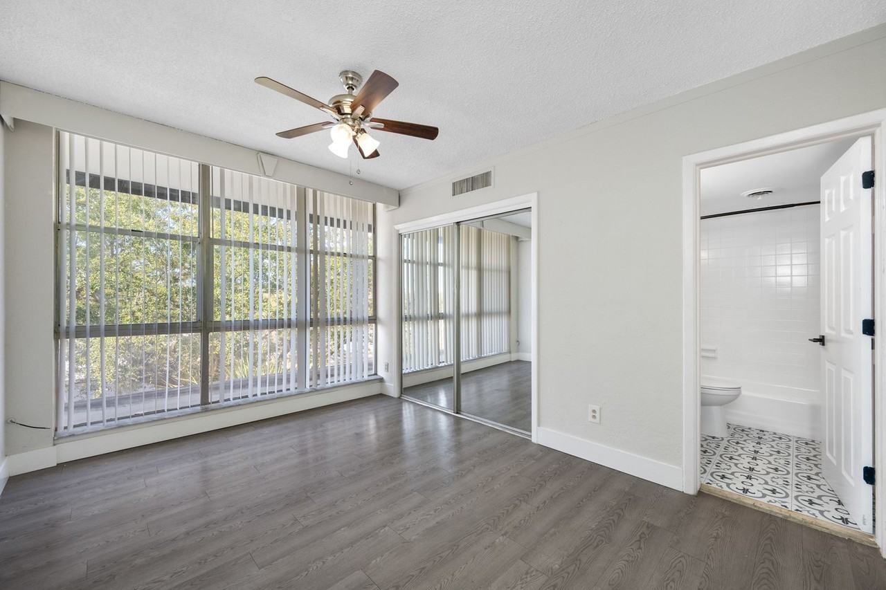 Aria Flats - Photo 7 of 25