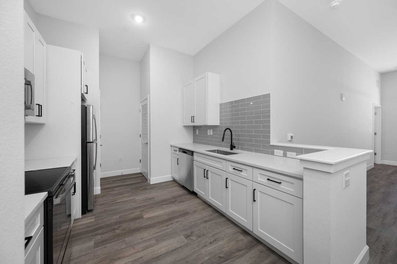 357 South - Photo 6 of 49