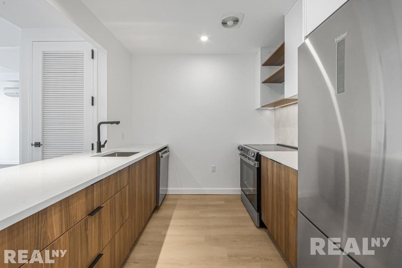 Dean St #707 - Photo 2 of 18