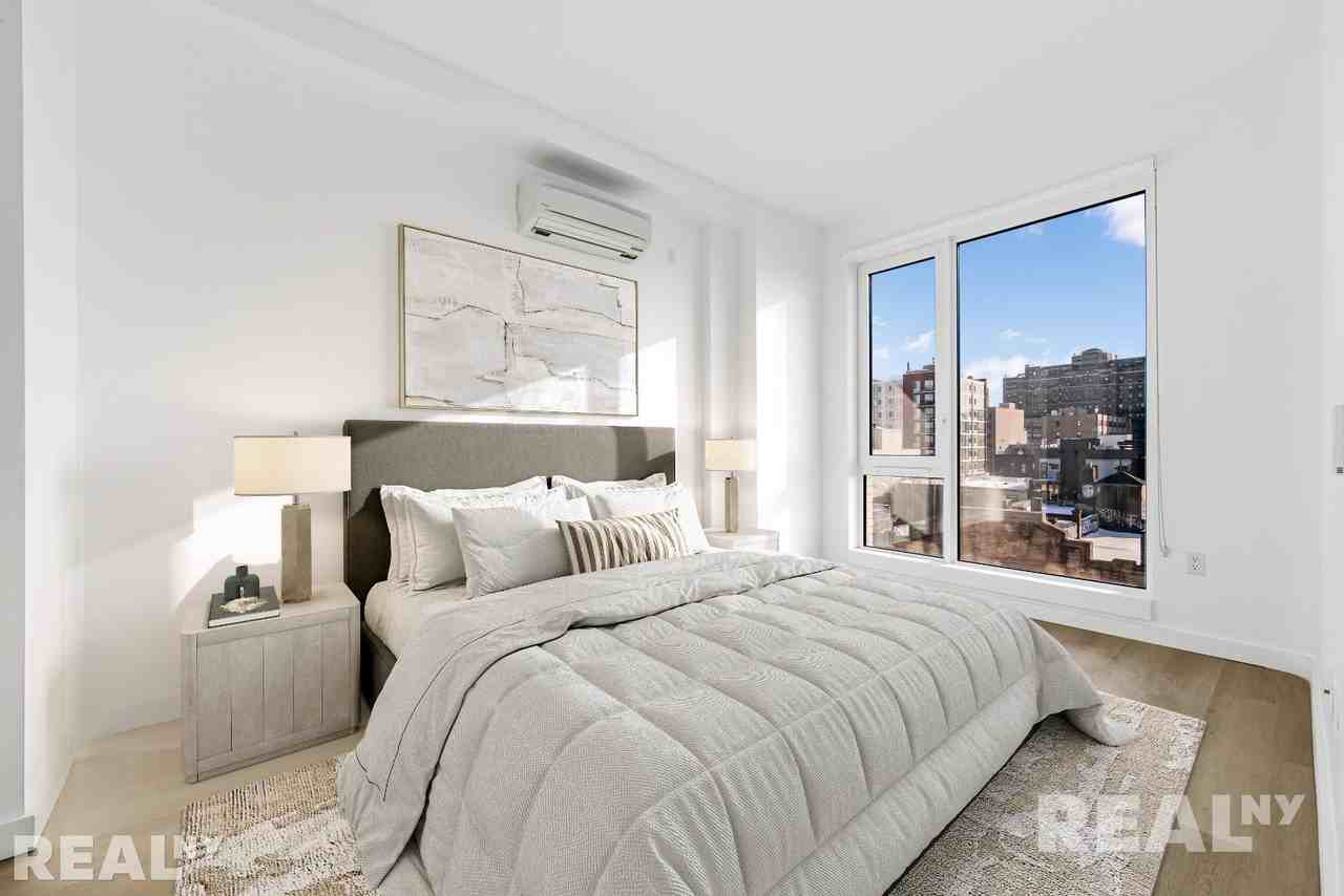 Dean St #707 - Photo 3 of 18