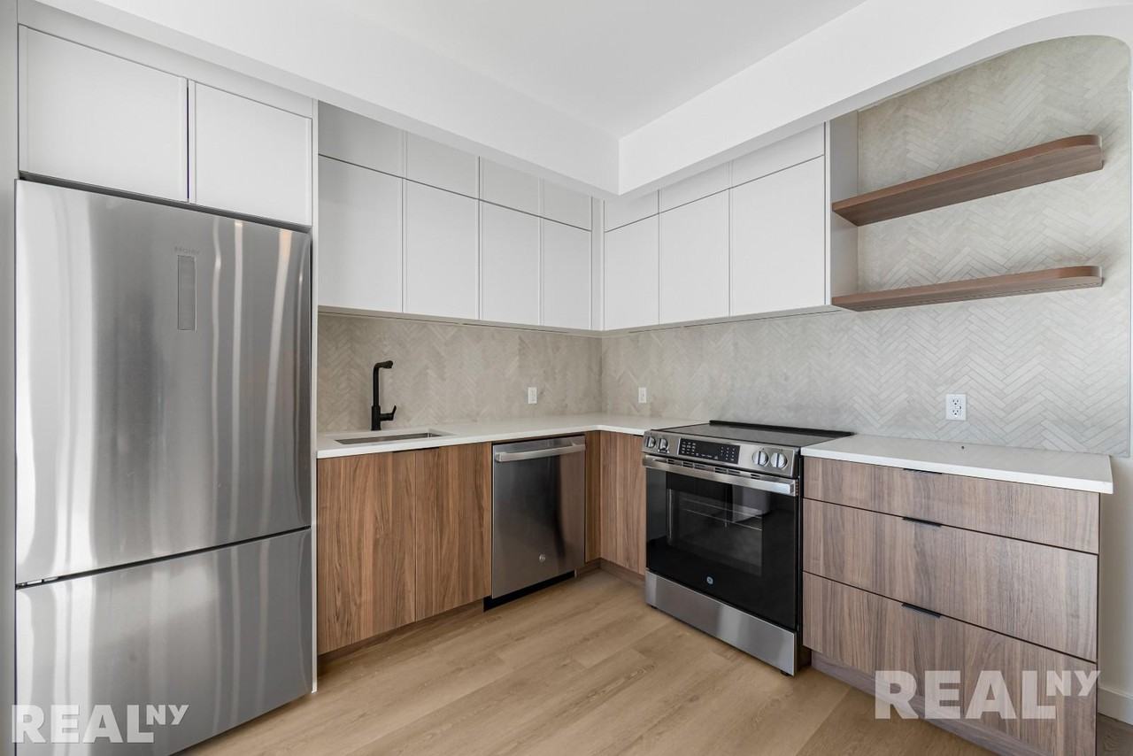 Dean St #730 - Photo 2 of 15