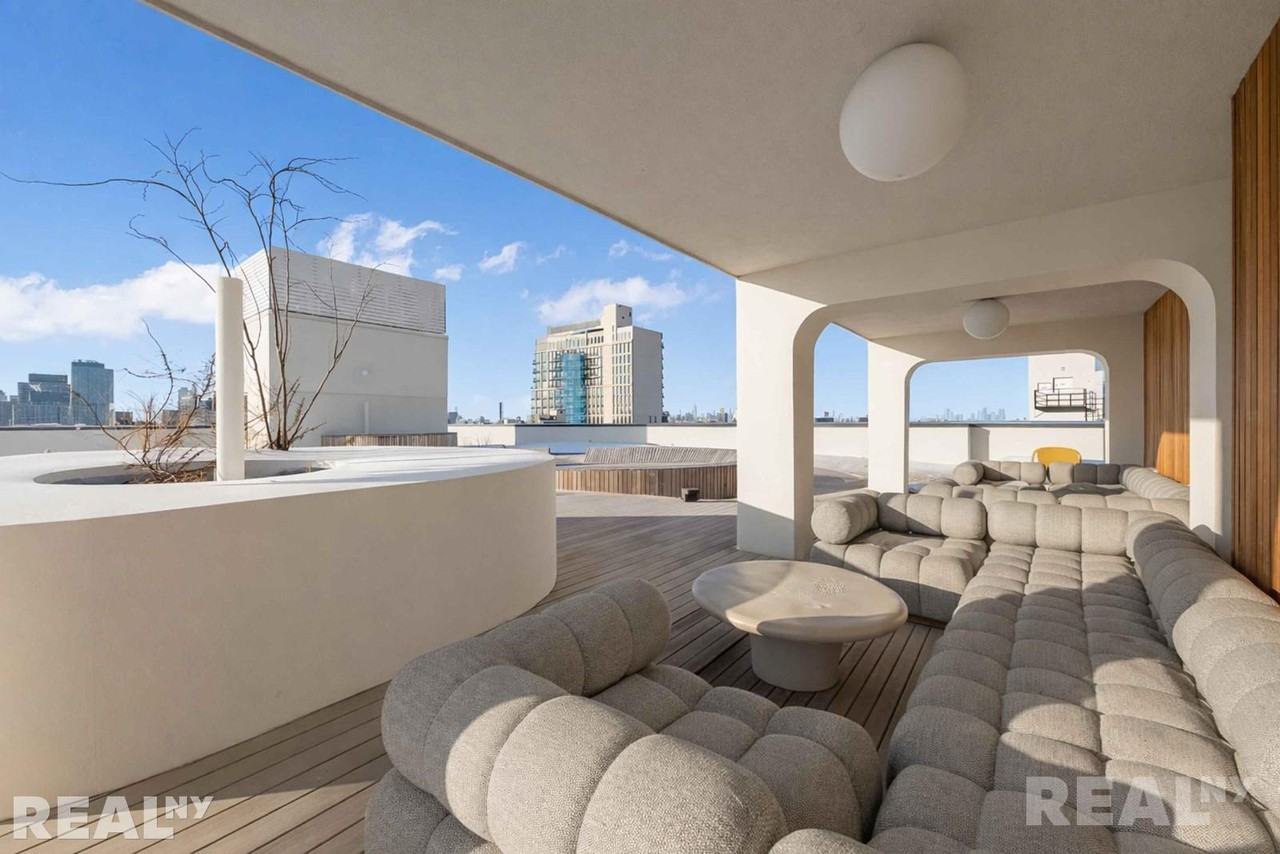 Dean St #730 - Photo 7 of 15