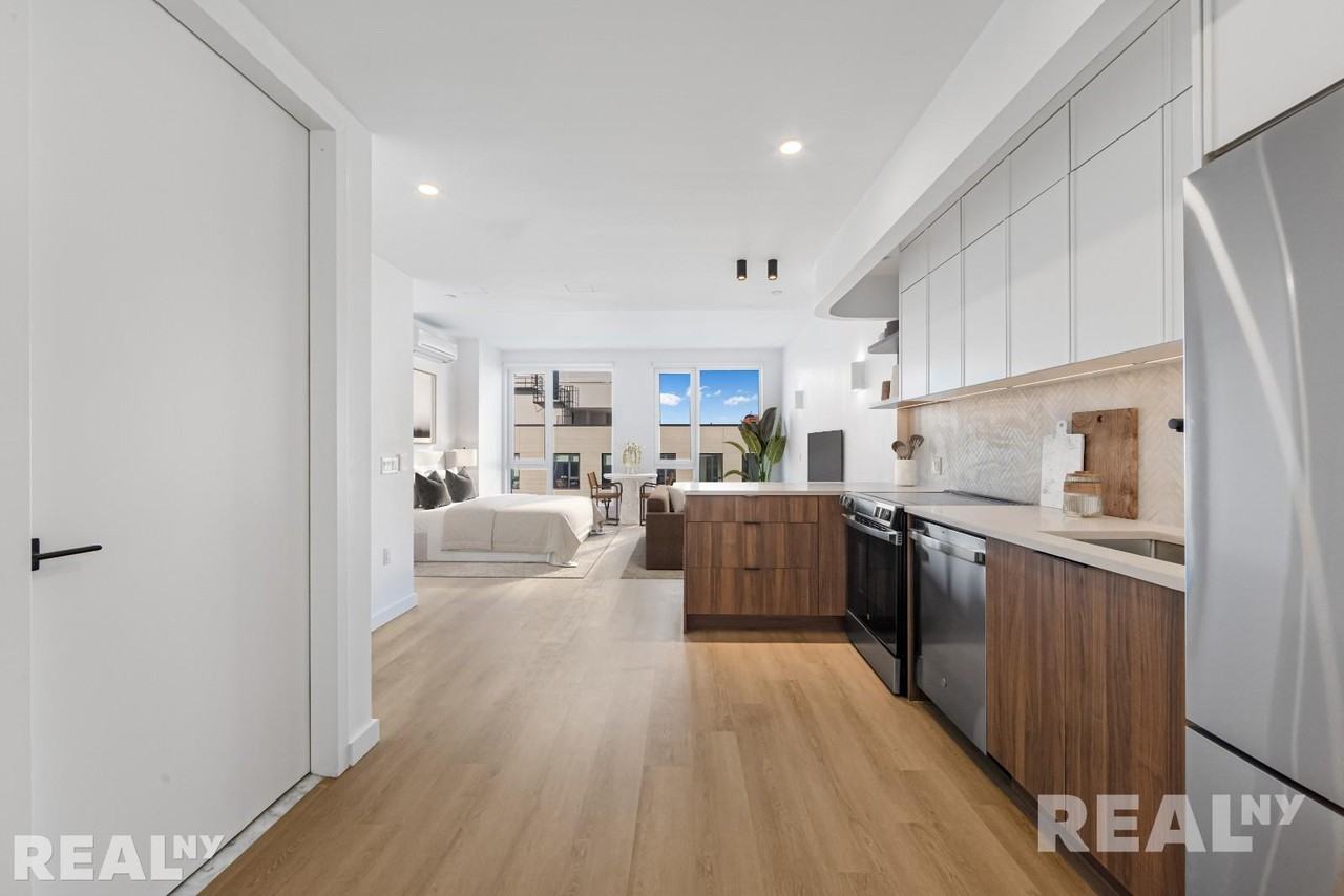 Dean St #508 - Photo 2 of 14