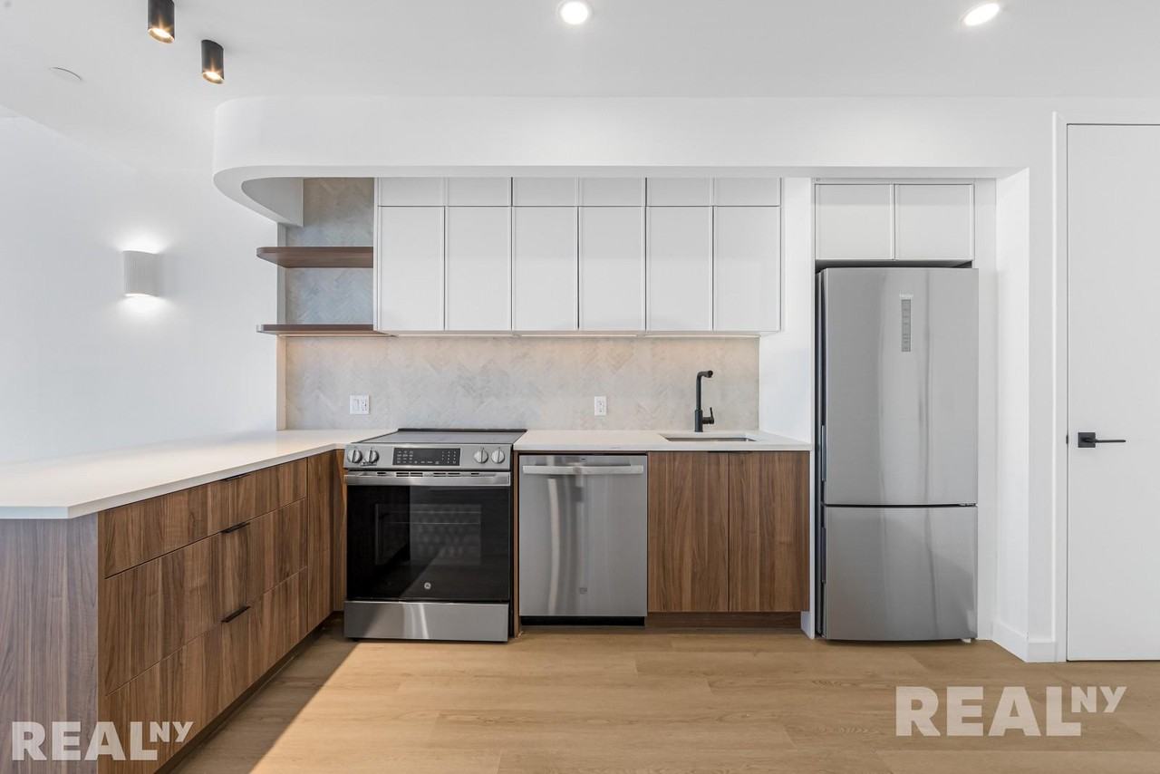 Dean St #508 - Photo 4 of 14