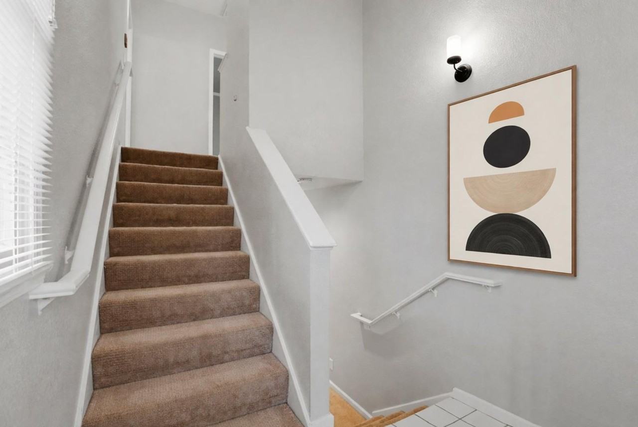 2330 I St - Photo 5 of 12