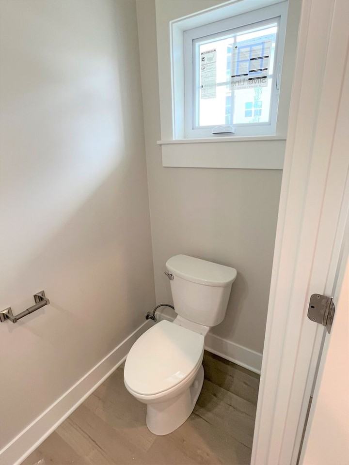 2116 Sherwood Ave - Photo 5 of 16