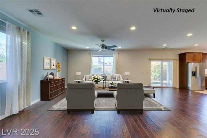 10465 Saddle Mountain St - Photo 6 of 50