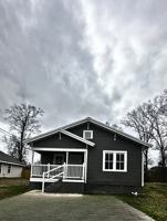 featured image of 408 E Michigan St