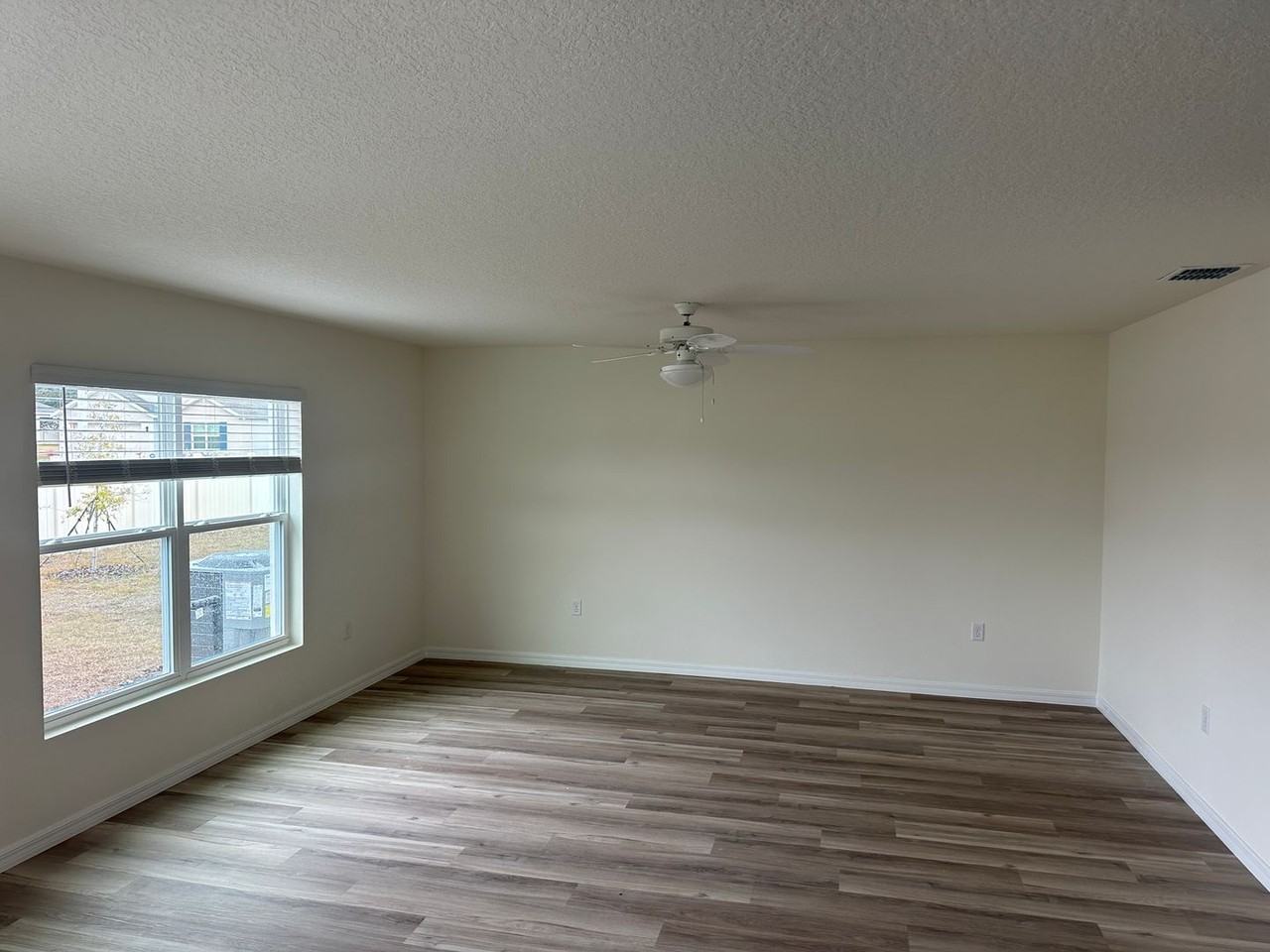 4646 Parkview Ln - Photo 6 of 19