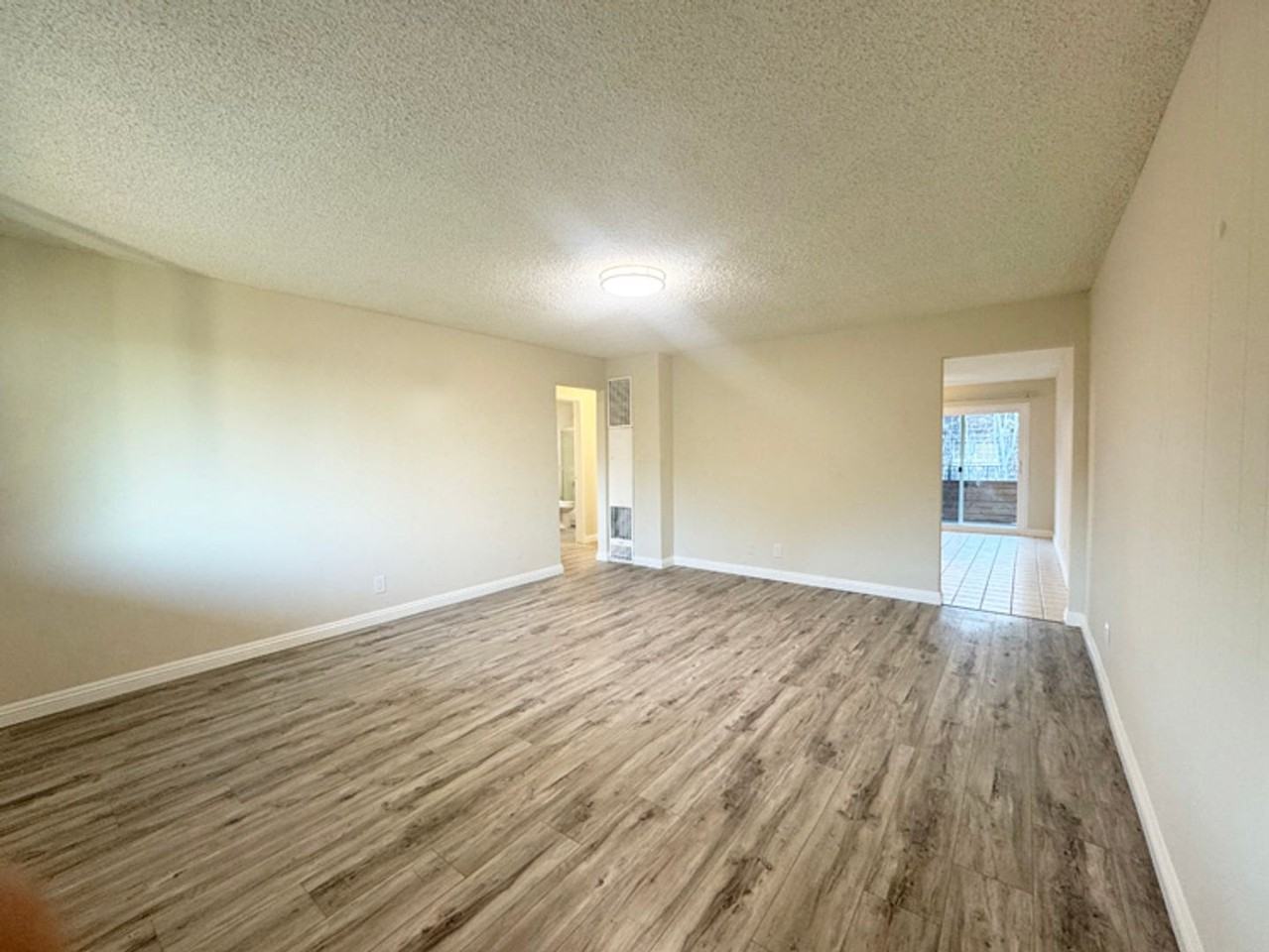 128Chap - Photo 3 of 28