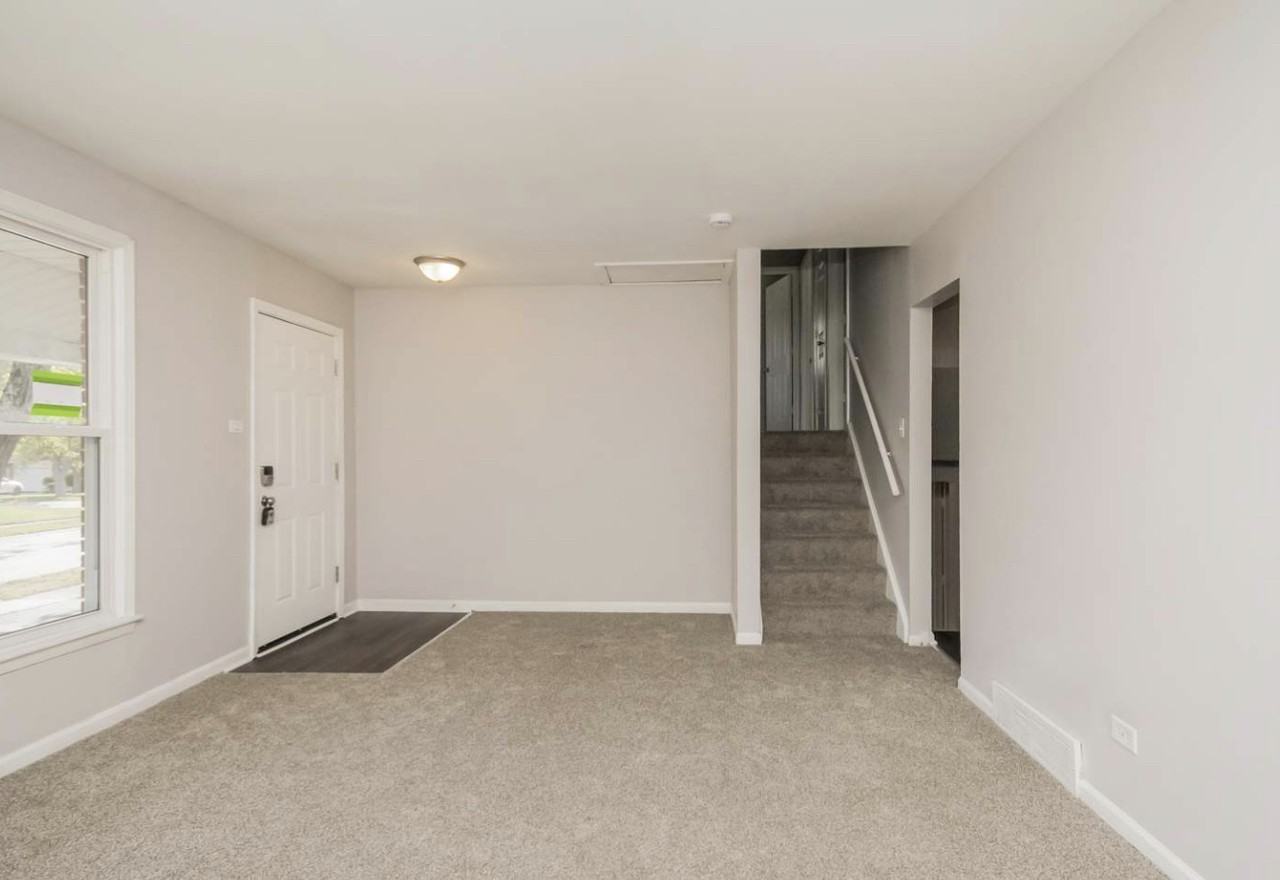 3510 Maple Ln - Photo 6 of 9