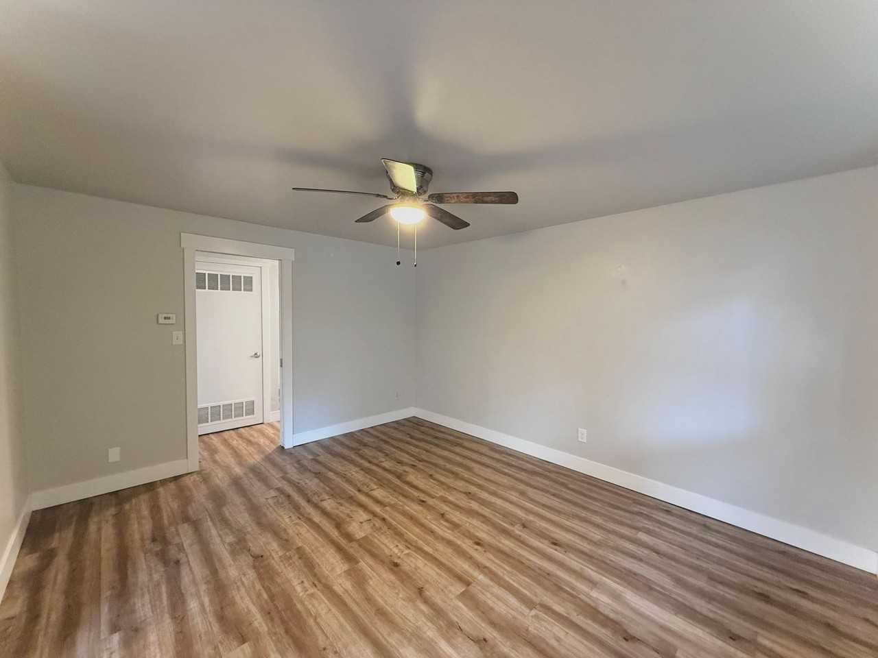 181 E Helm Ave #B - Photo 6 of 16