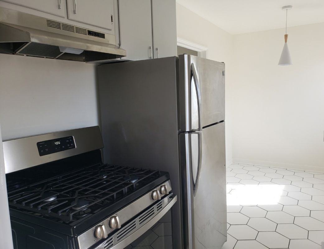 4403 1/2 Exposition Blvd - Photo 5 of 36