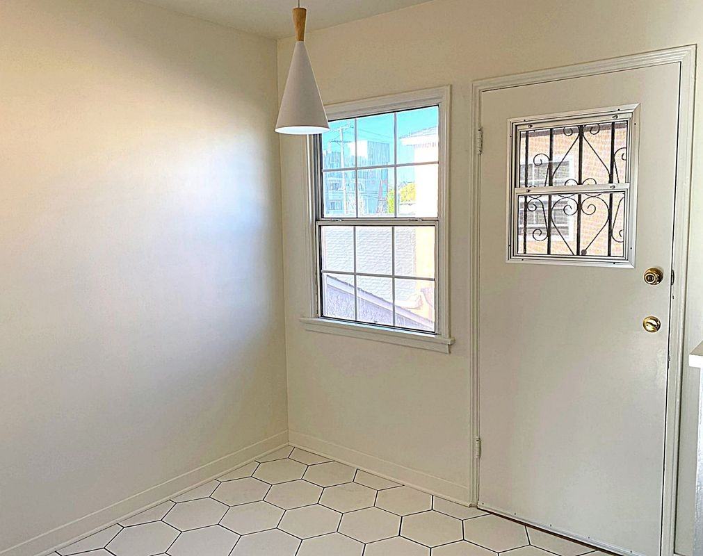 4403 1/2 Exposition Blvd - Photo 6 of 36