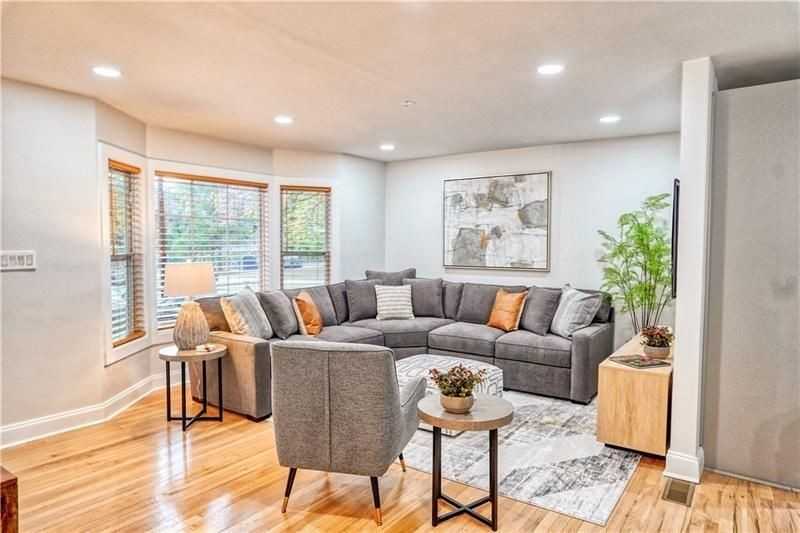 2250 Dodson Dr - Photo 3 of 29