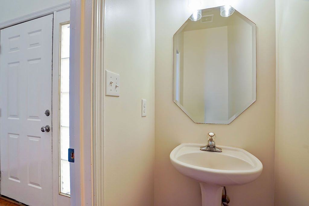 132 Timberleaf Cir - Photo 4 of 25