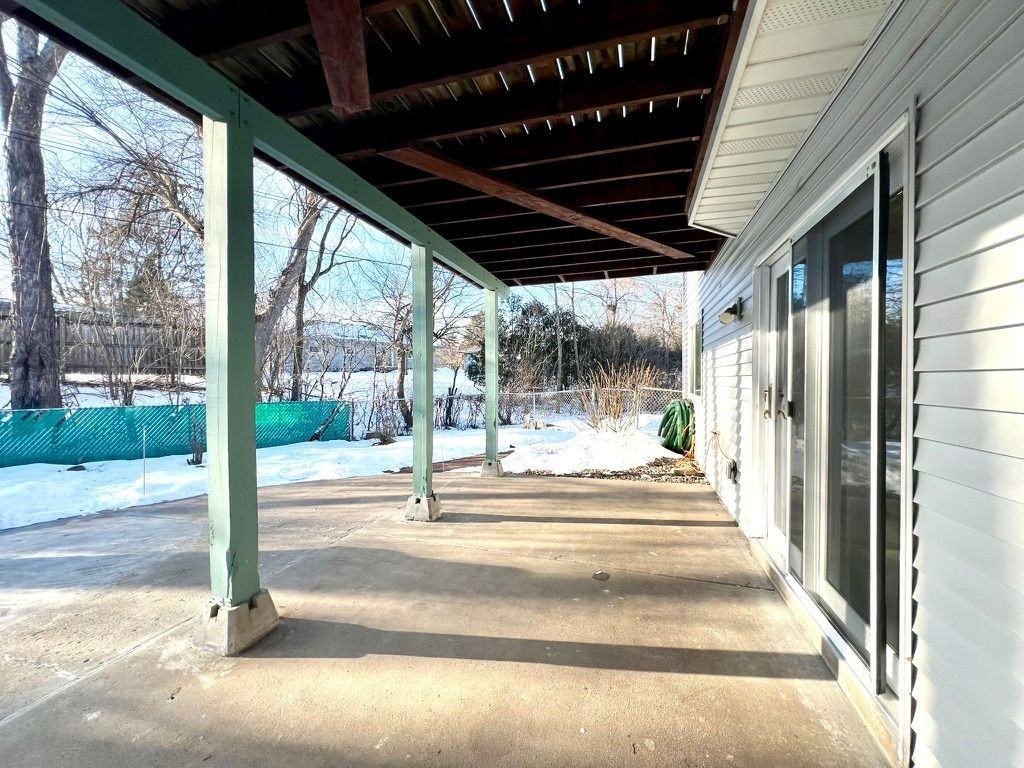 11331 W River Rd - Photo 2 of 13