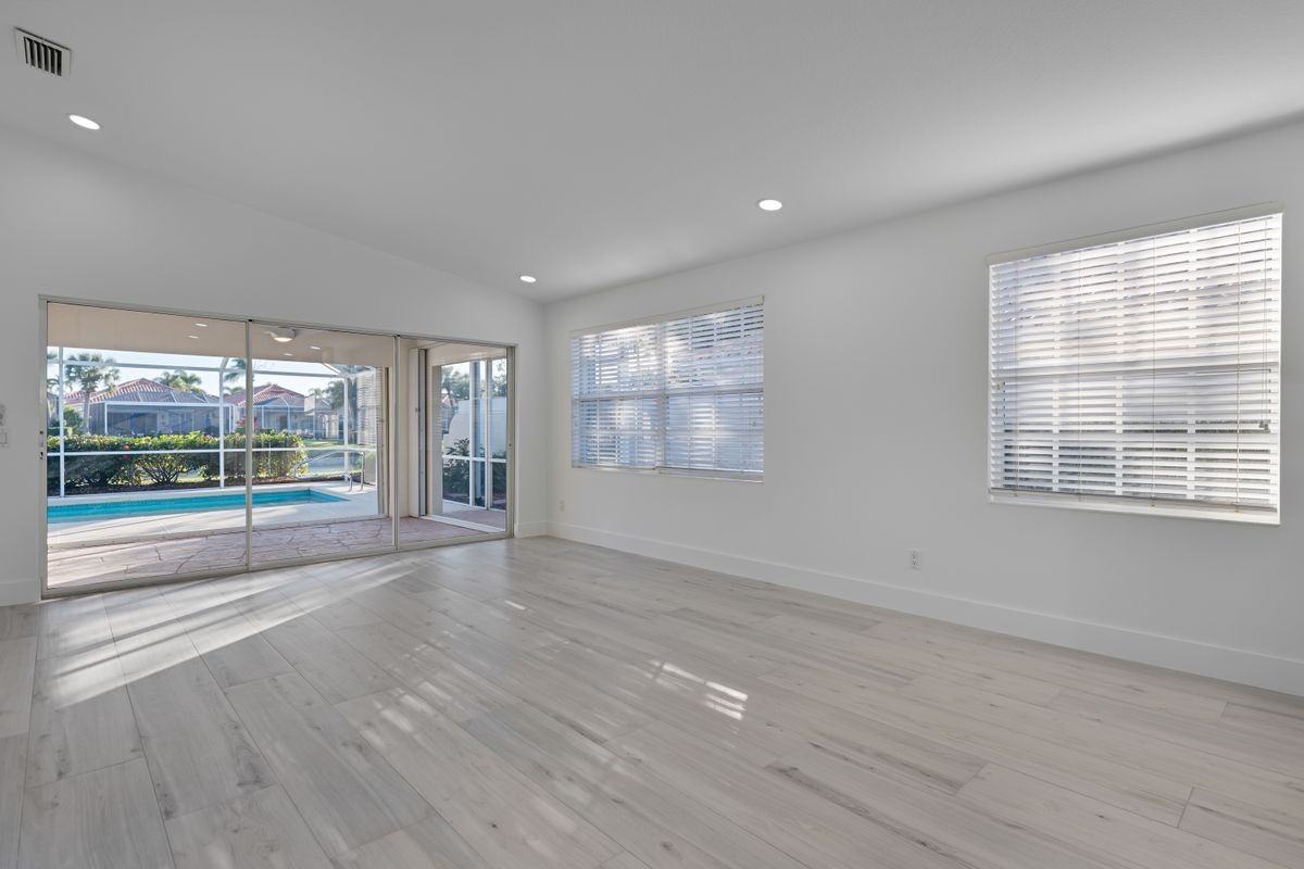 4768 San Carlo Ct - Photo 4 of 21