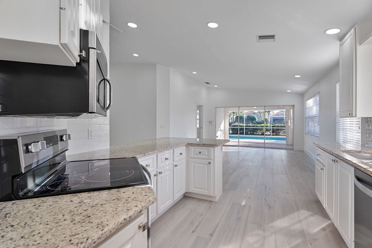 4768 San Carlo Ct - Photo 5 of 21