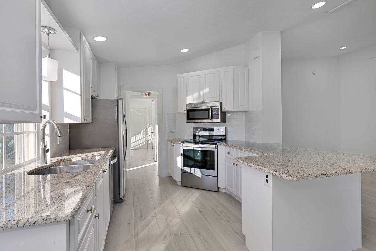 4768 San Carlo Ct - Photo 6 of 21