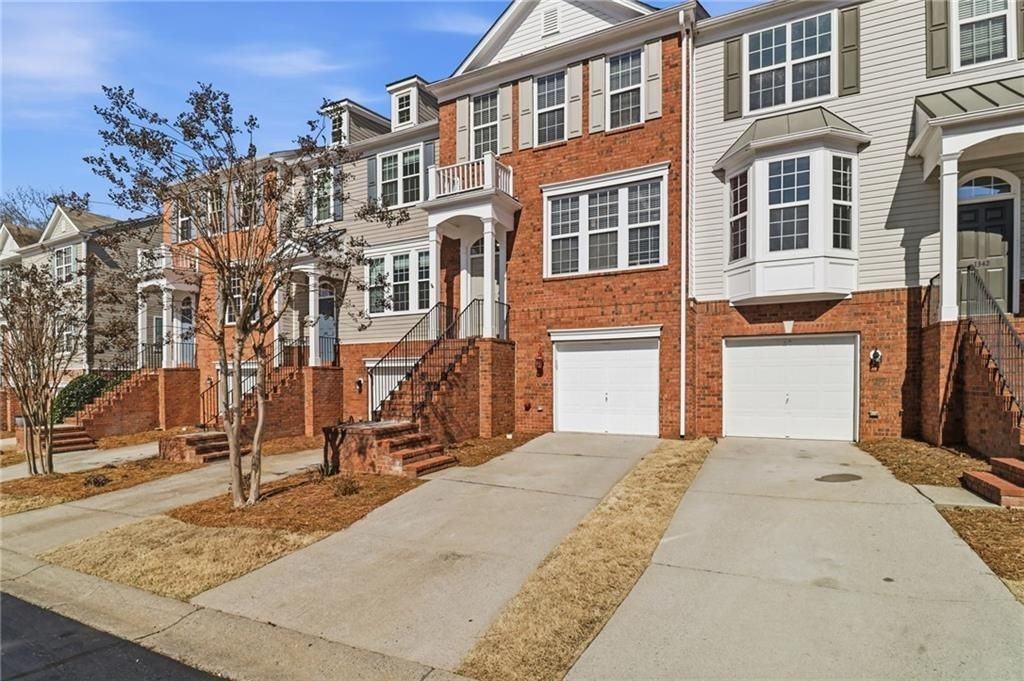 1344 Thornborough Dr - Photo 2 of 30