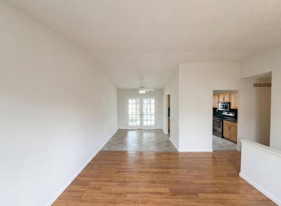 6628 Brock St - Photo 4 of 16