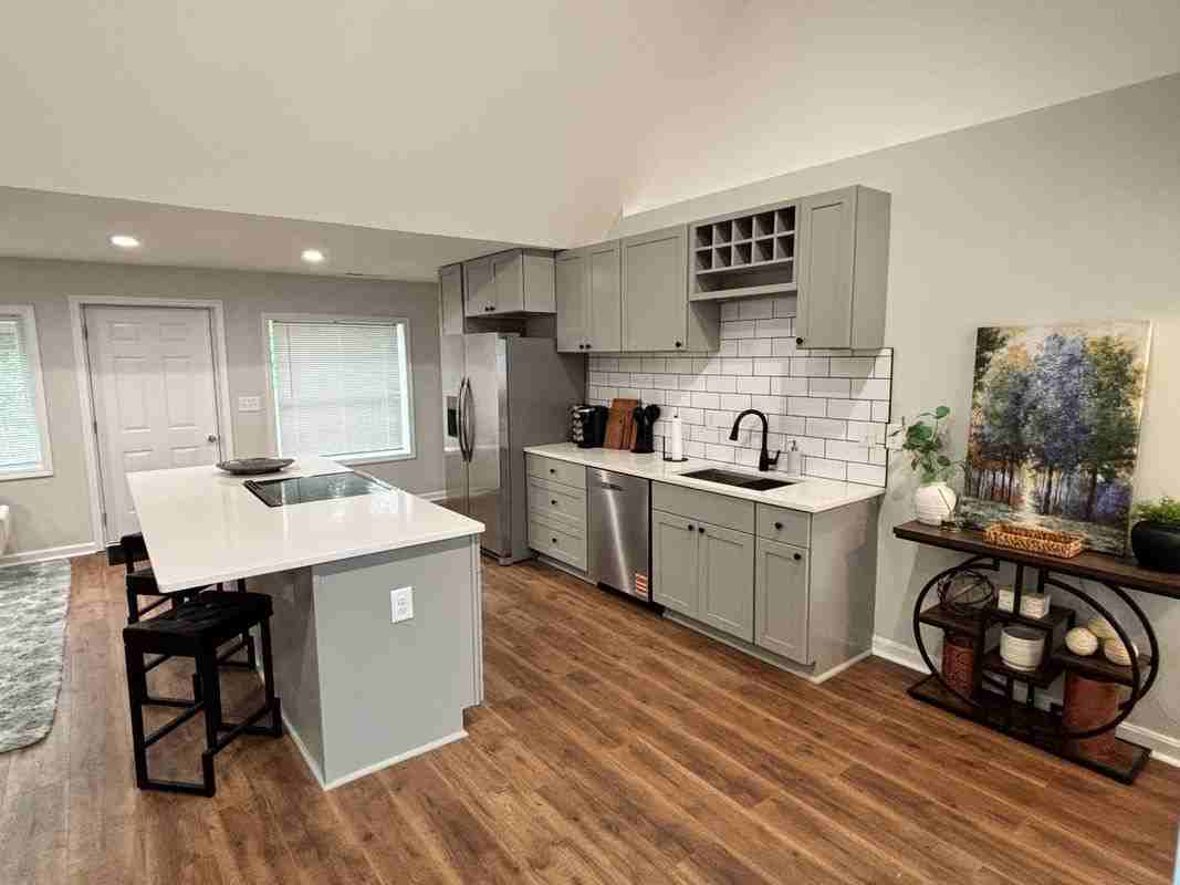 1739 Carter Cir - Photo 2 of 16