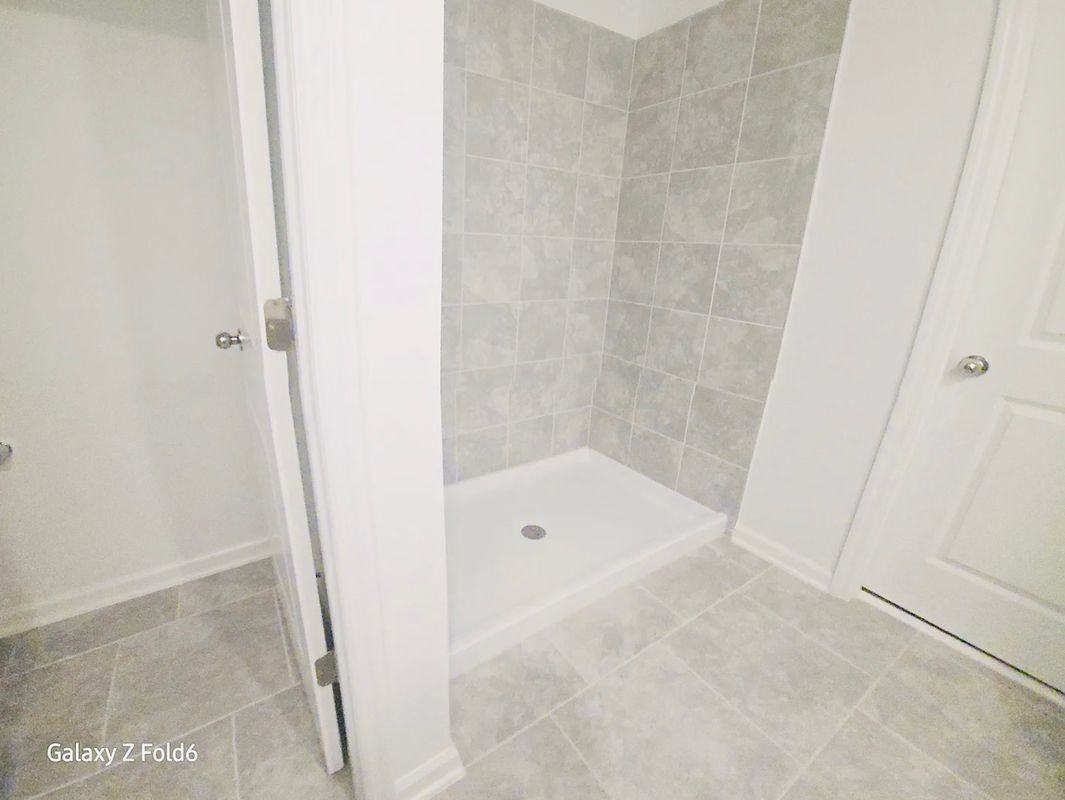 4885 Worchester Dr - Photo 2 of 19