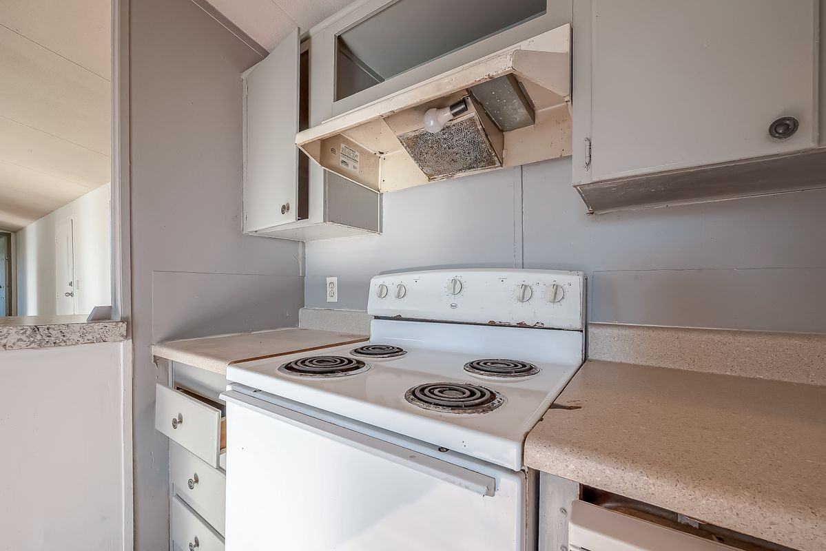 13202 Hilltop Ct - Photo 7 of 14