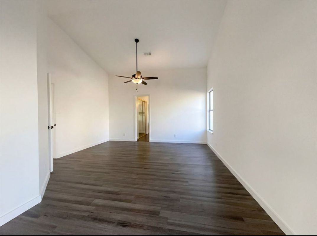 2109 Woodland Oaks Dr - Photo 2 of 13