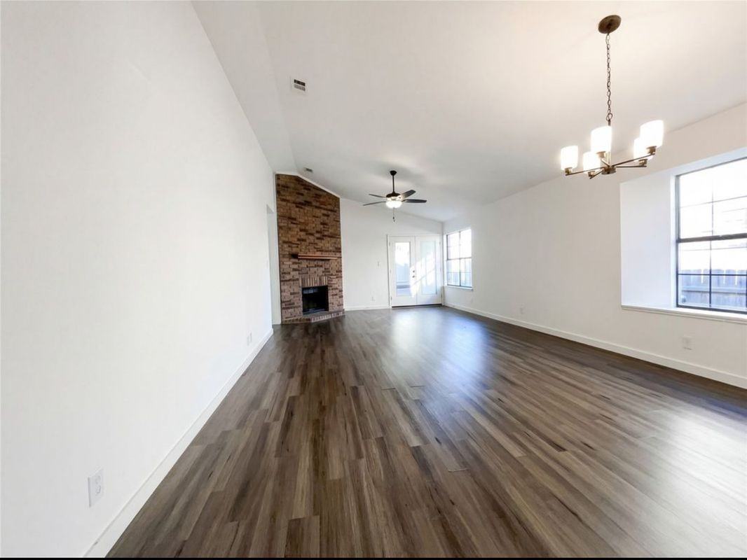 2109 Woodland Oaks Dr - Photo 4 of 13