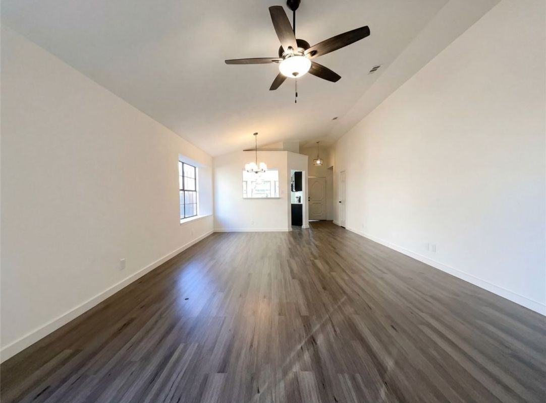 2109 Woodland Oaks Dr - Photo 5 of 13