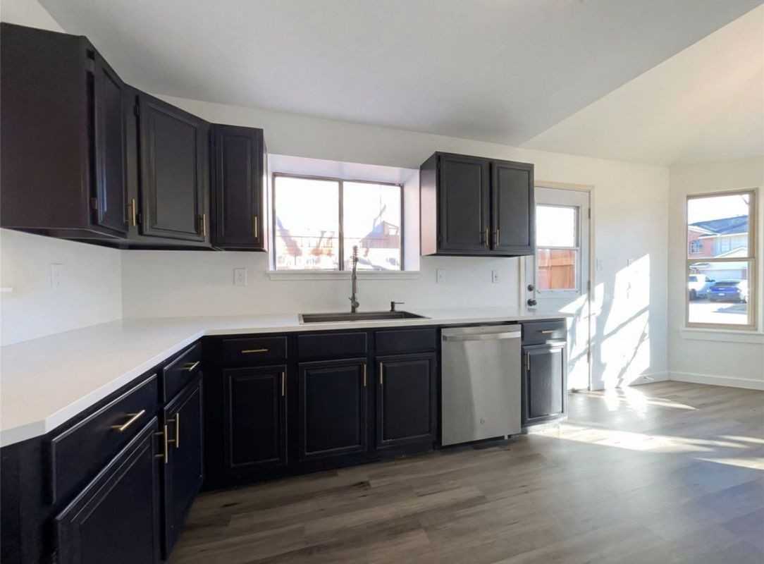 2109 Woodland Oaks Dr - Photo 6 of 13