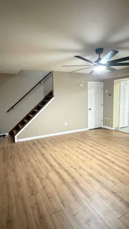 534 Voorhees Ave - Photo 4 of 14