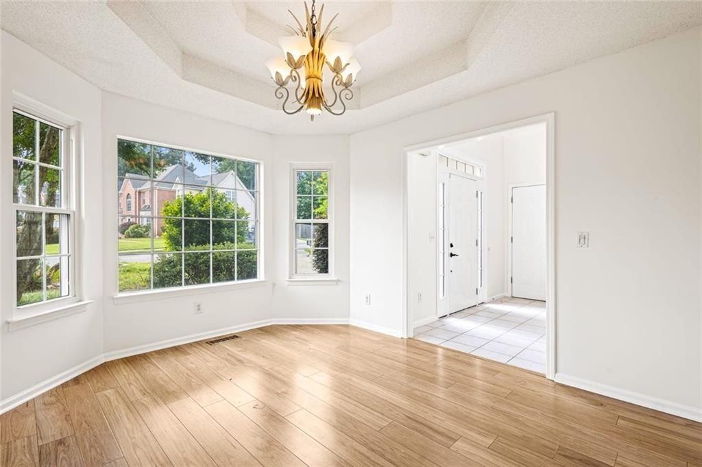 5962 Rosie Ln Se - Photo 4 of 19