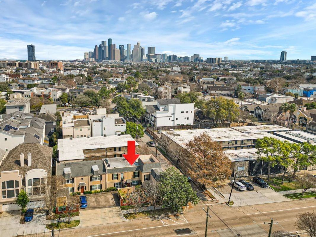 1817 Commonwealth St - Photo 2 of 28